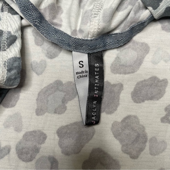 Jaclyn Intimates 3 Piece Pajama Set Size Small - Picture 6 of 16